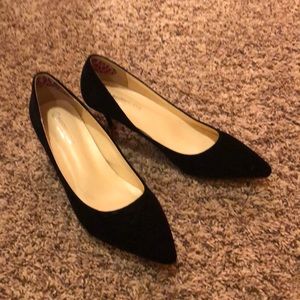 Black velvet kitten heel shoes